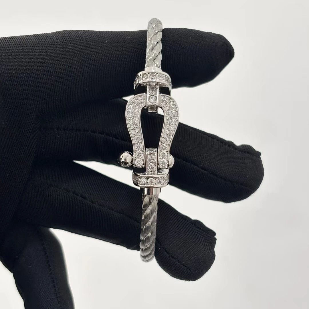 Silver Cord + Full Diamond Silver Horsehoe Buckle