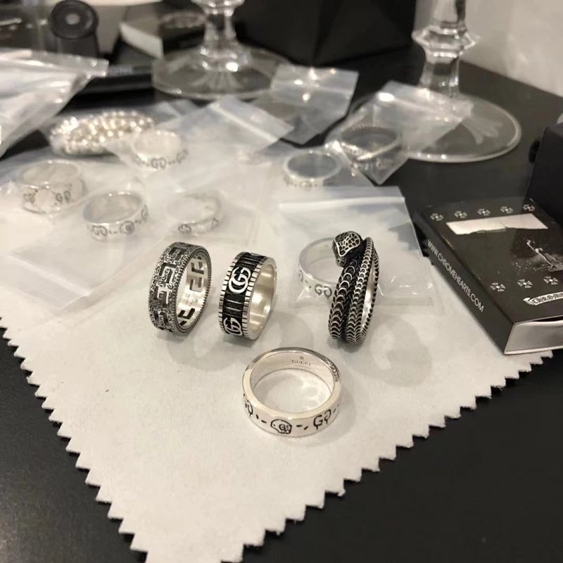 Gucci ring