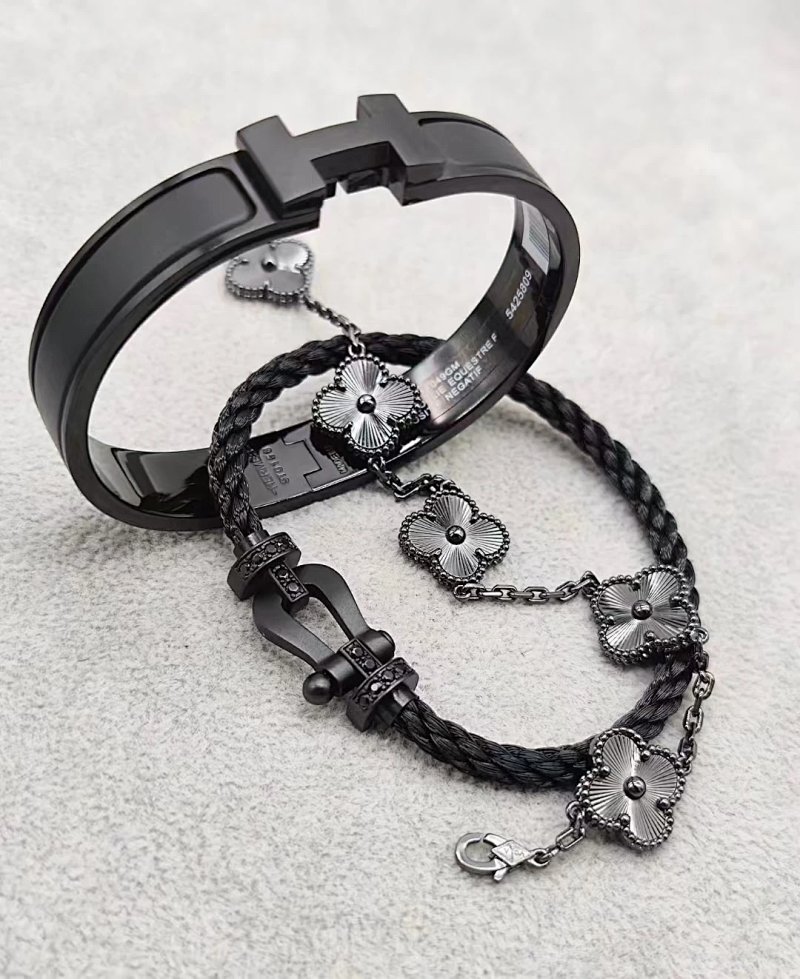 Hermès H Her So Black H