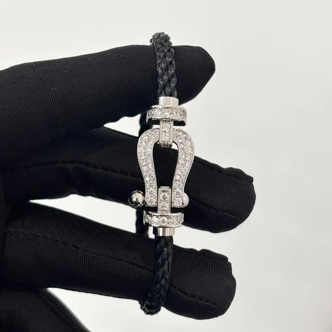 Black Cord + Full Diamond Silver Horsehoe Buckle (Classic Combo)