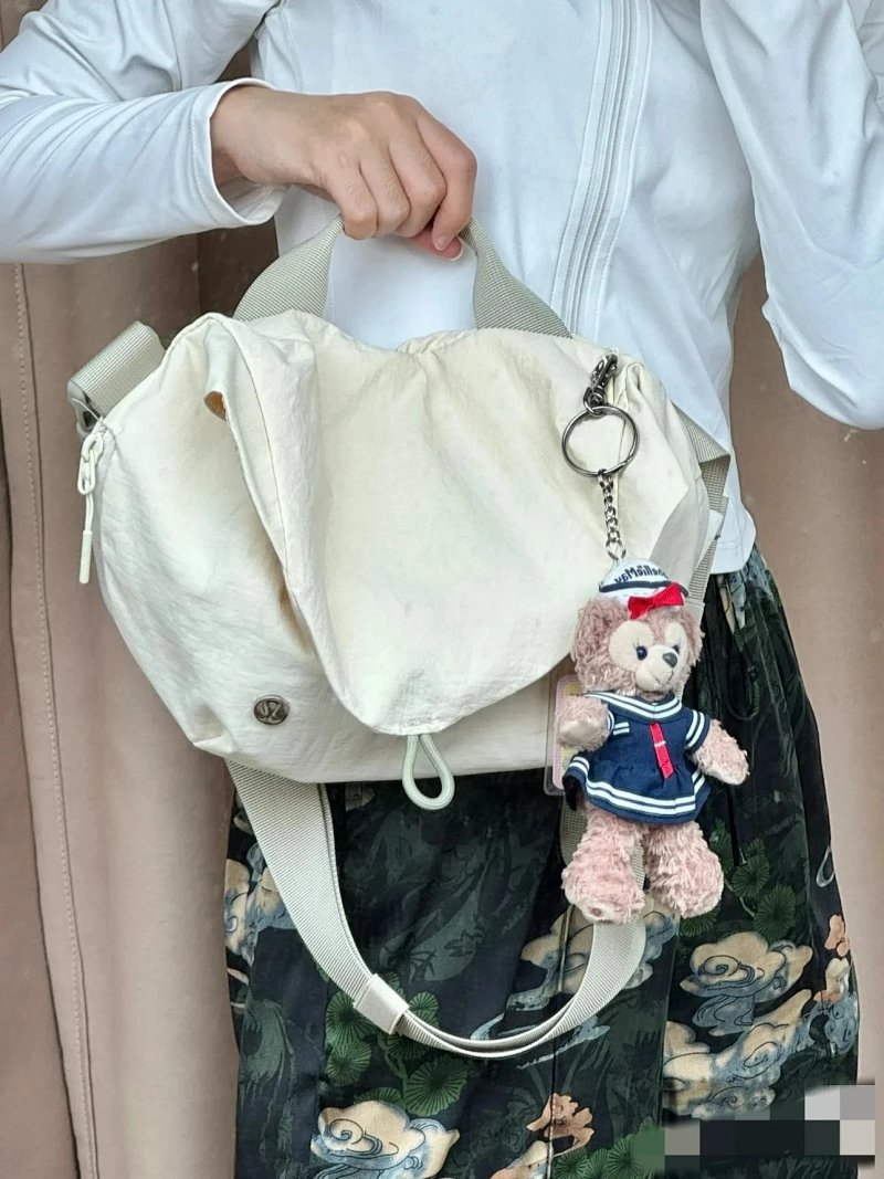 Crossbody bag from Yin Kuang's Shop