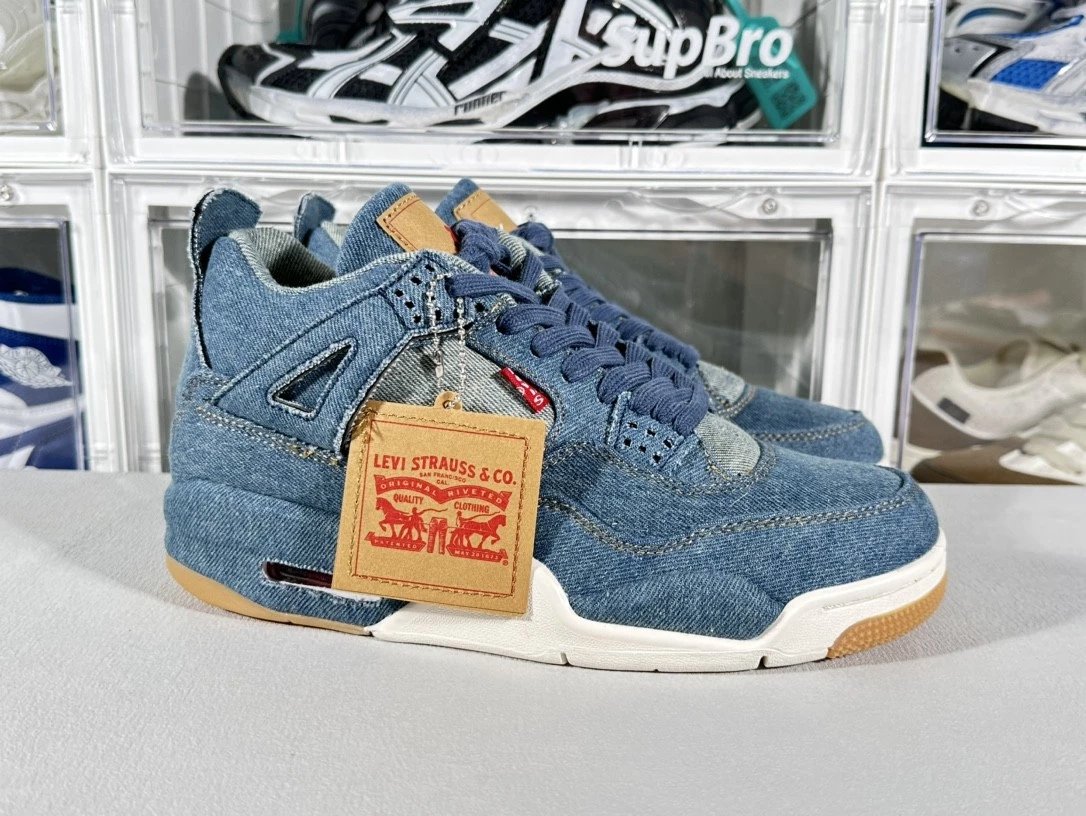 Air Jordan 4 levis 系列