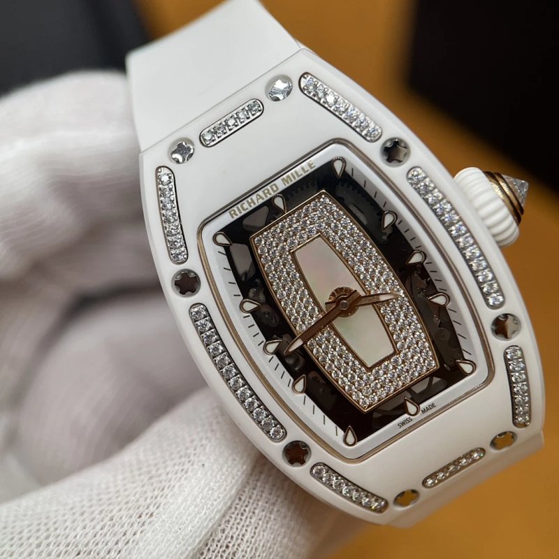 Watch from Three-legged