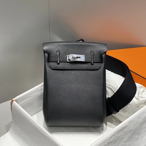 Hs bag 10001WD bag CC22Y (box not included)