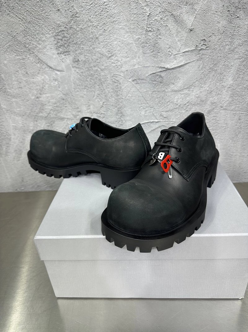 Balenciaga Hummer