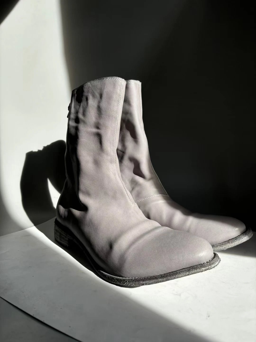 Dark themed CCP men's boots washed with horse hipped leather, Goodyear handmade motorcycle boots, retro distressed, pleated, midsole, inverted boots
