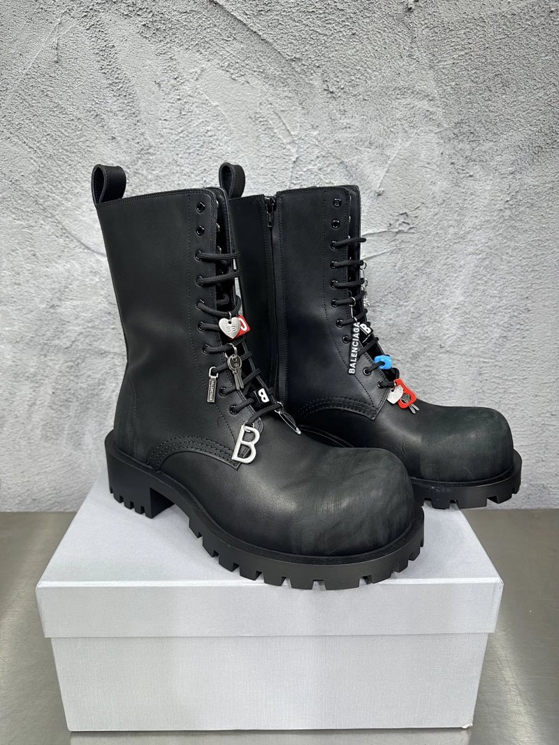 Balenciaga Hummer