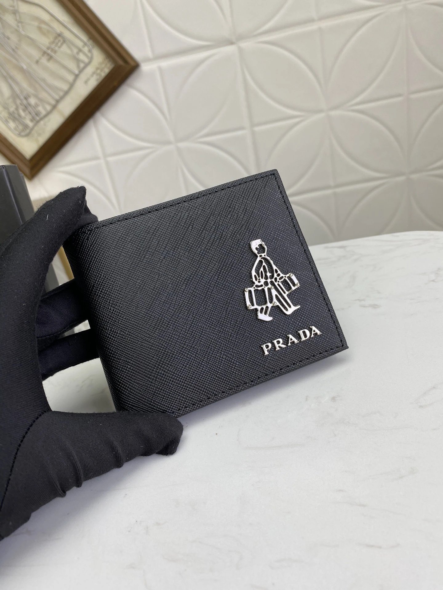 Men's Short Leather Wallet with Jacquard Lining, Card Holder