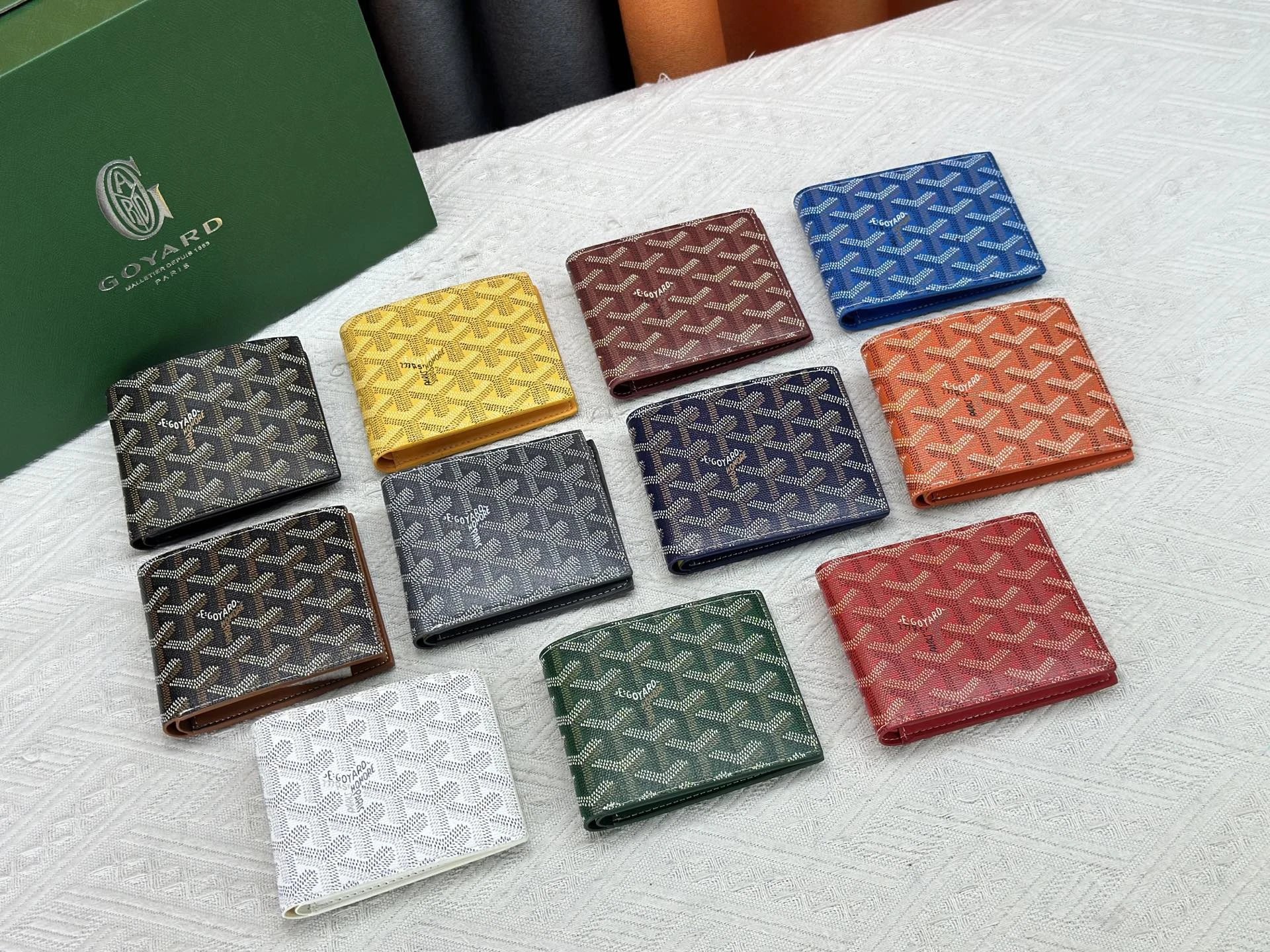 Wallet Short 8 slots Wallet Wallet Card Pack