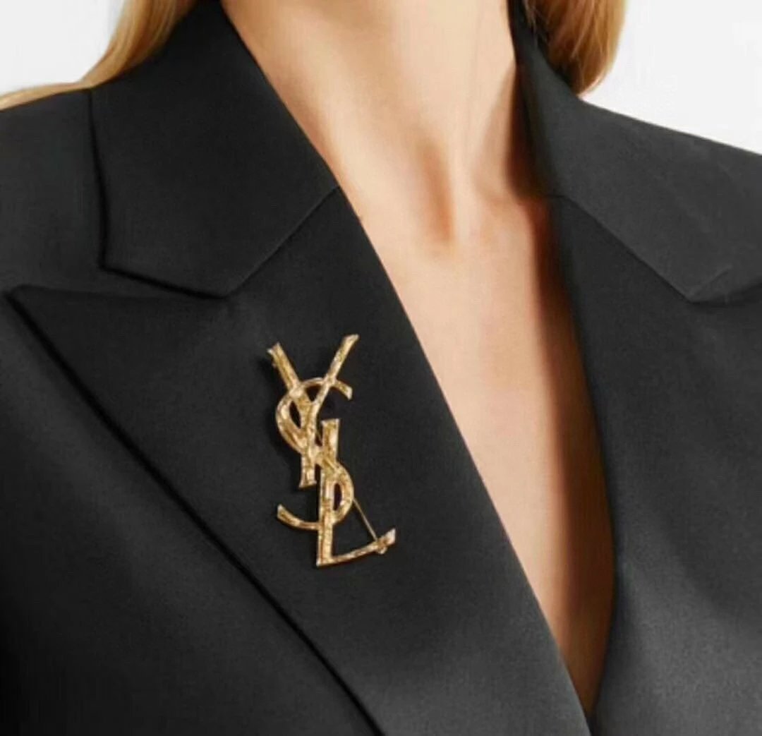 11.30更新 一款不挑人佩戴胸针👌 Ysl
