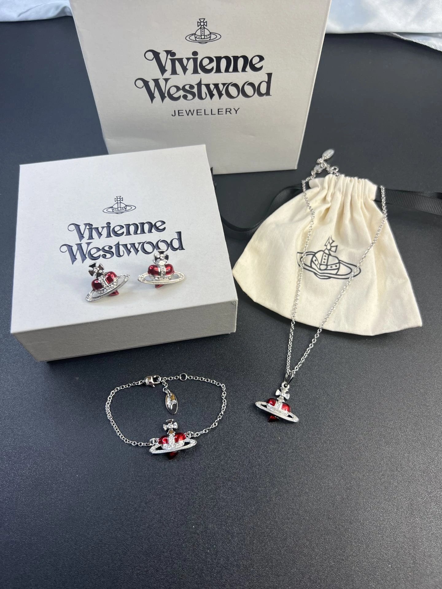 Xijia Vivinnne Saturn Red Diamond 18k Platinum Sparkling Diamond Fashion Women's Necklace Jewelry Best Friend Necklace