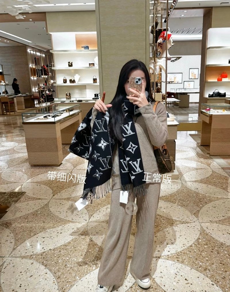 Louis Vuitton scarf