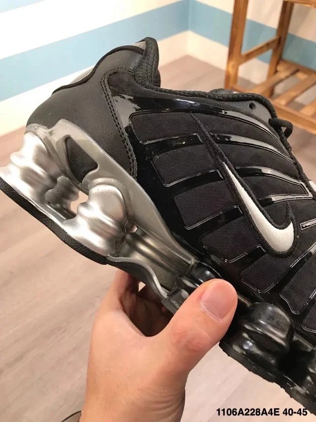 Nike Shox R4 Black Silver Sneakers - 19