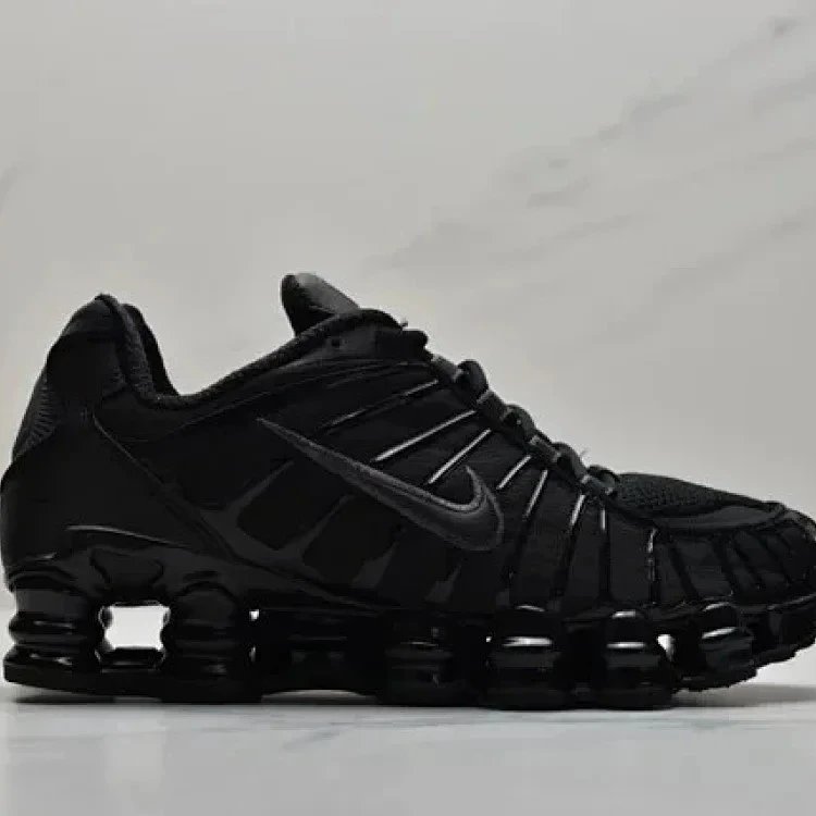 Nike Shox R4 Black Silver Sneakers - 5