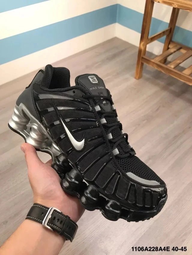 Nike Shox R4 Black Silver Sneakers - 15