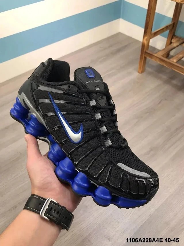Nike Shox R4 Black Silver Sneakers - 24
