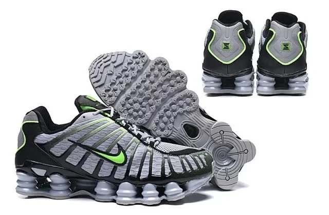 Nike Shox R4 Black Silver Sneakers - 38