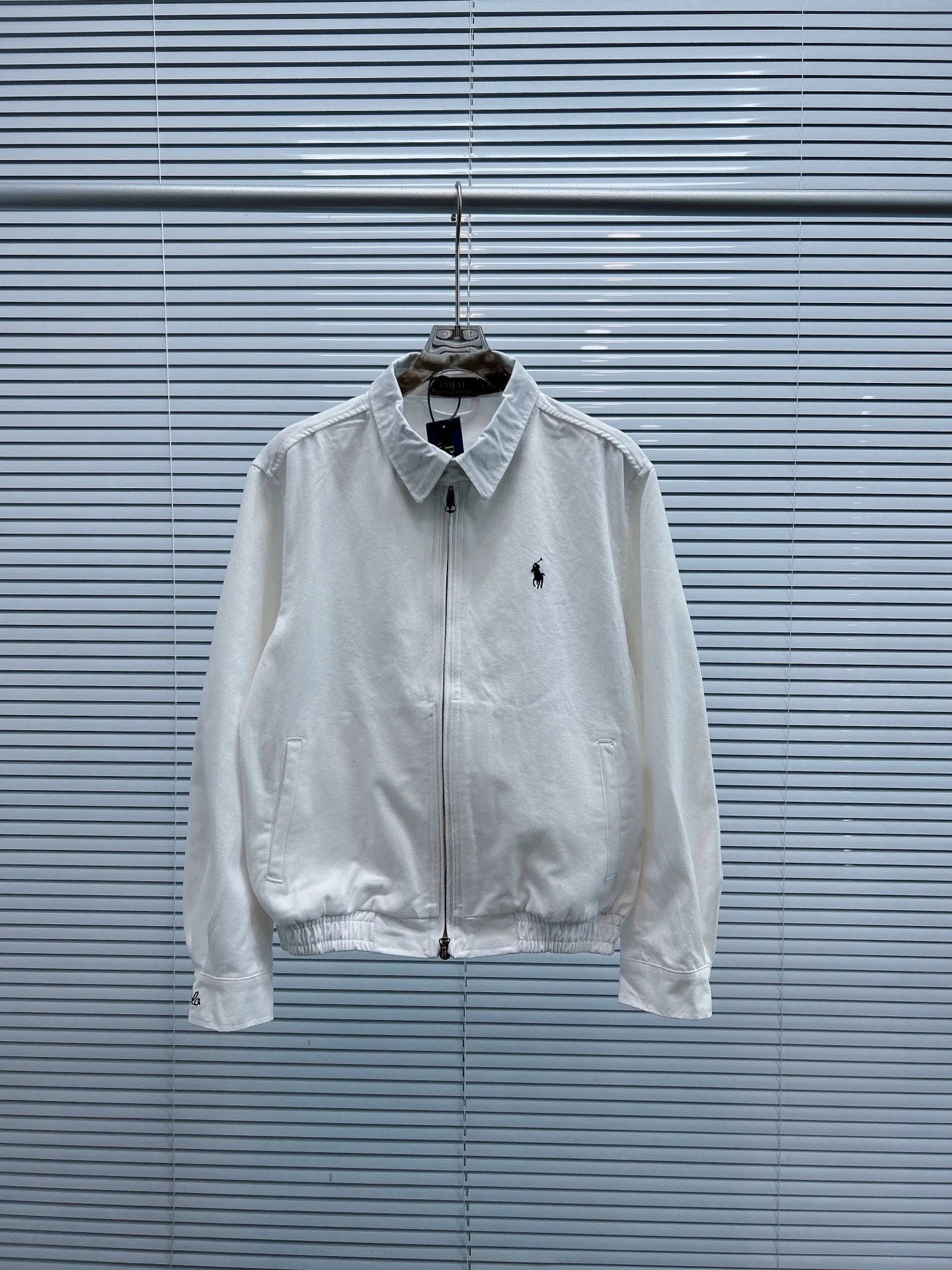 Pure White 3