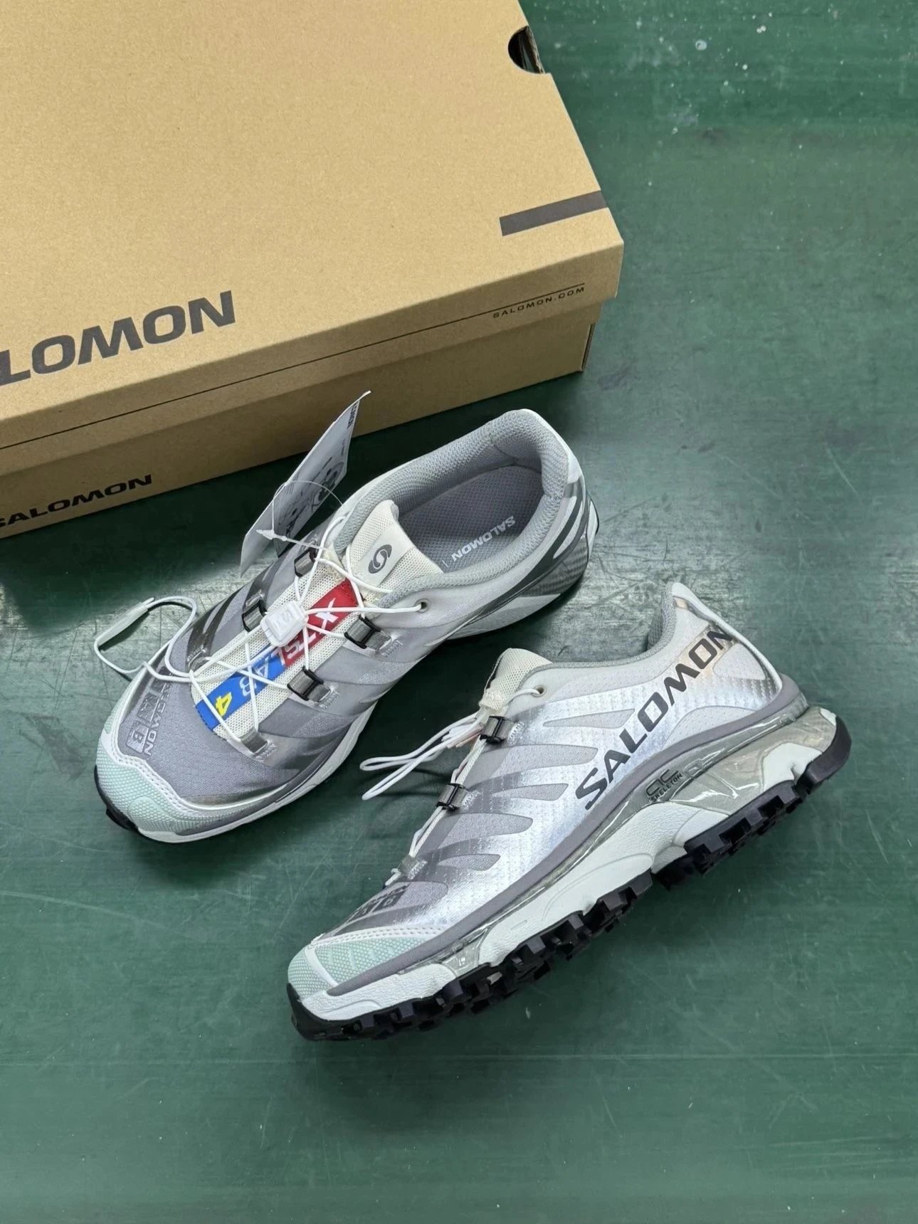 Salomon ACS PRO Silver Metallic Running Shoes