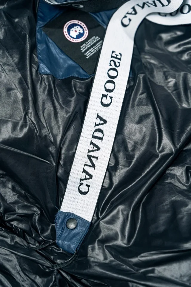 Canada Goose Down Jackets Crofton Puffer Jacket product detail image 10