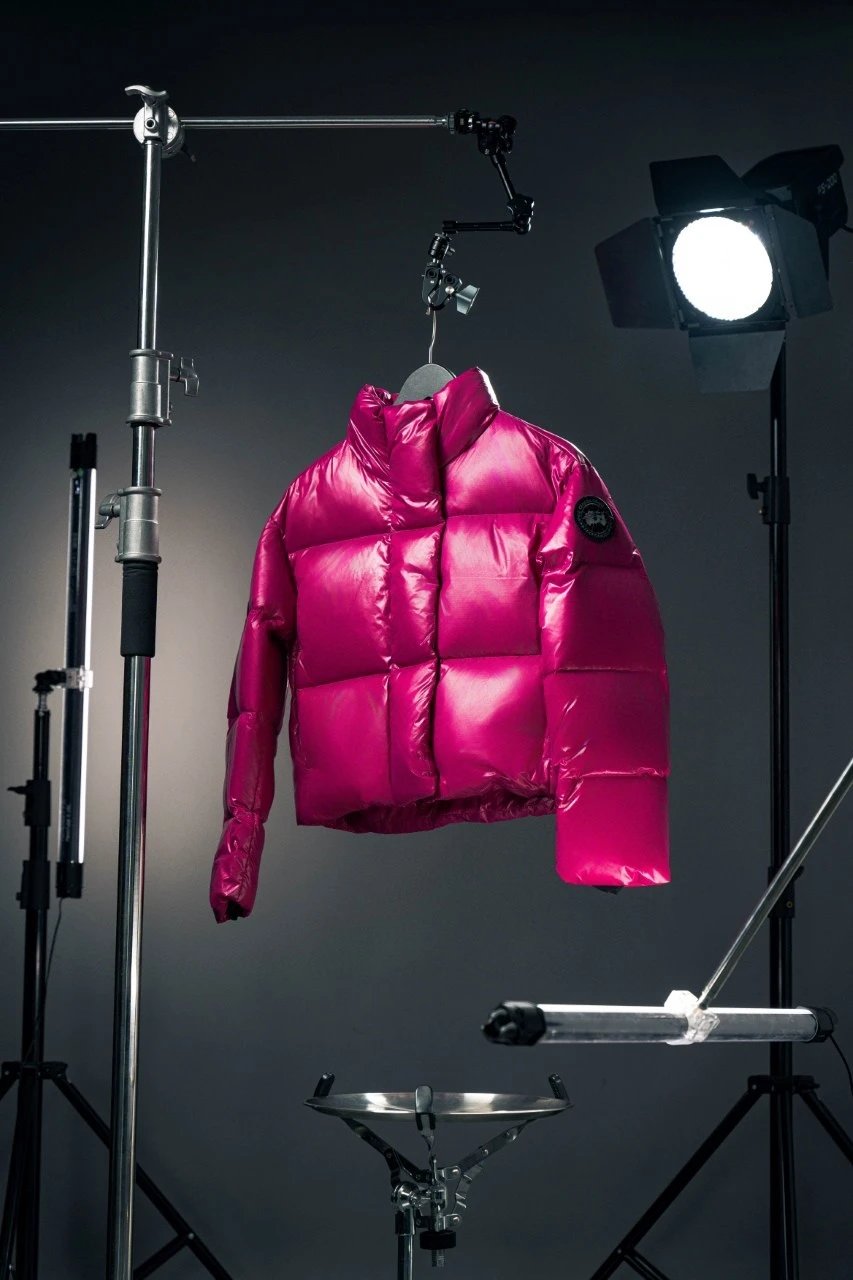 Canada Goose Down Jackets Short glossy puffer jacket — Red