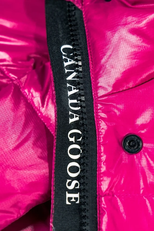 Canada Goose Down Jackets Short glossy puffer jacket product detail image 38