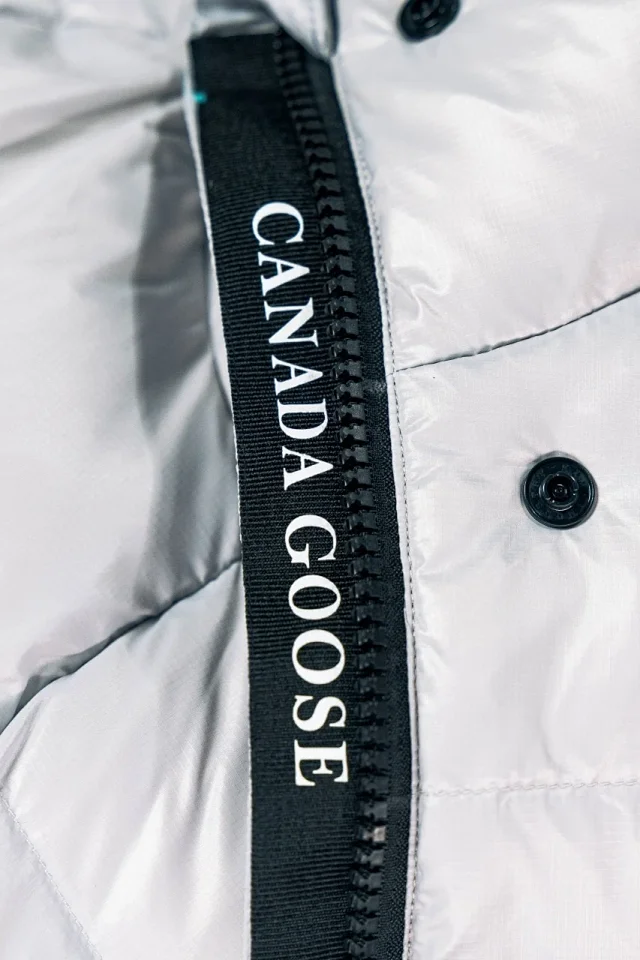 Canada Goose Down Jackets Short glossy puffer jacket product detail image 29