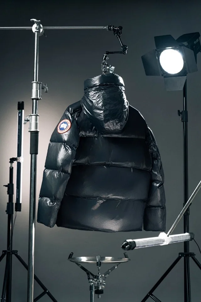 Canada Goose Down Jackets Crofton Puffer Jacket product detail image 18