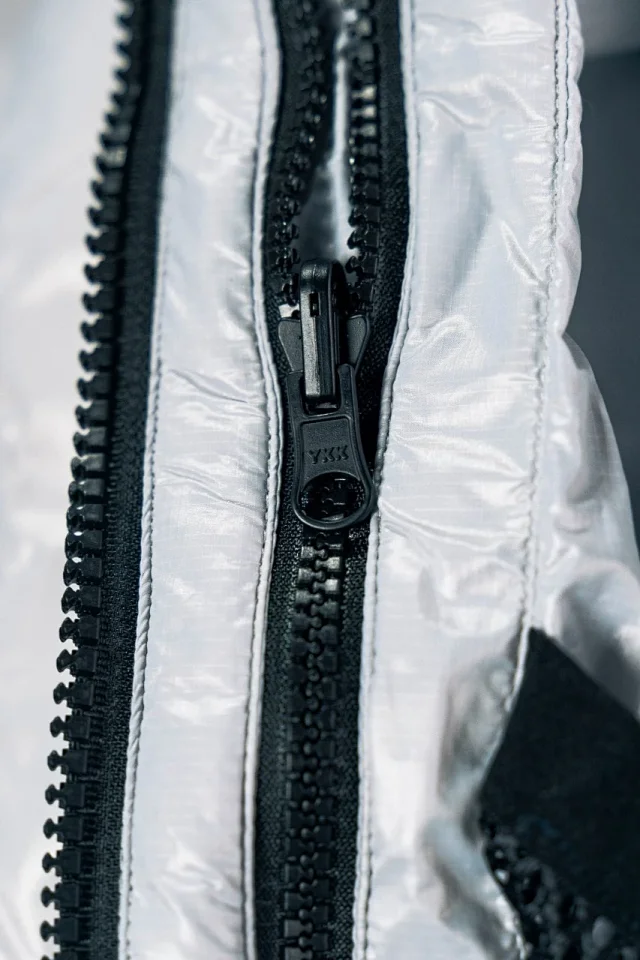 Canada Goose Down Jackets Short glossy puffer jacket product detail image 27