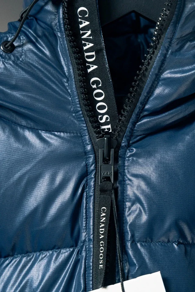 Canada Goose Down Jackets Crofton Puffer Jacket product detail image 12