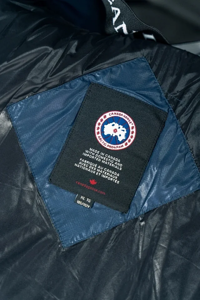 Canada Goose Down Jackets Crofton Puffer Jacket product detail image 9
