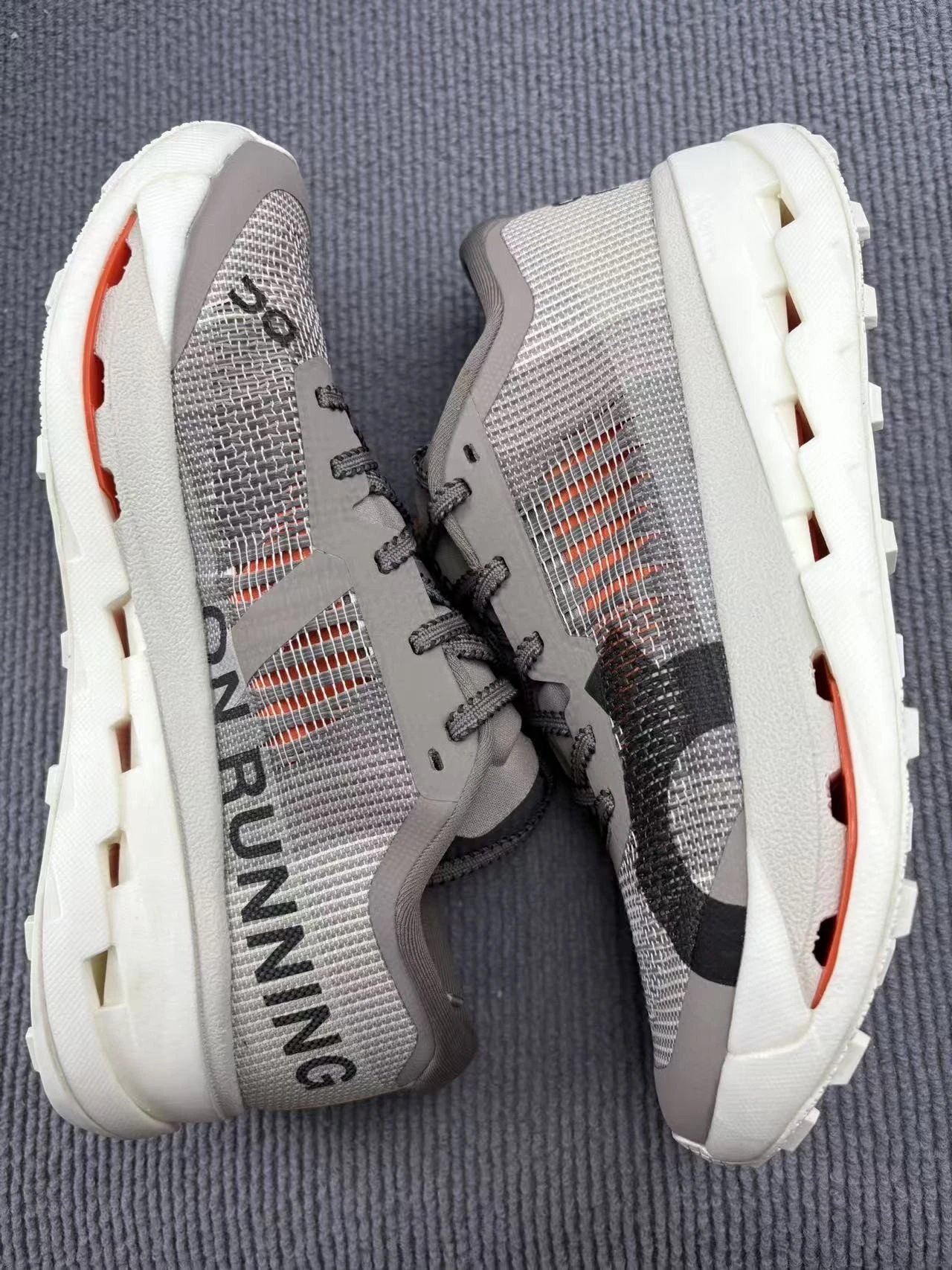 Cloudultra 3
户外街头机能风跑步鞋 9
