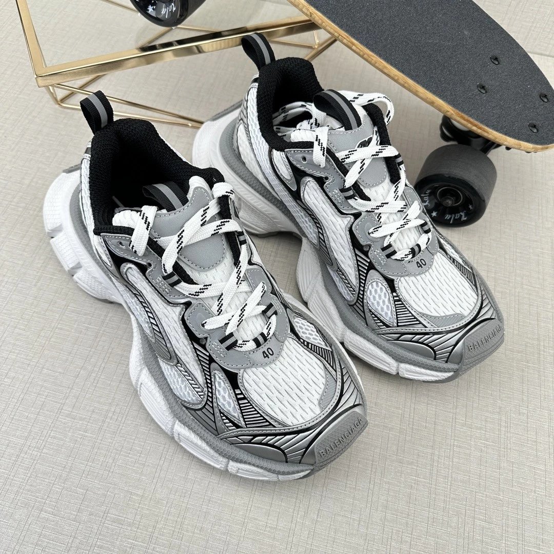 3XL Sneakers 3+系列低帮复古阔型底姥爹风潮流百搭休闲慢跑鞋“网织黑白”679442 W1EB6 0101