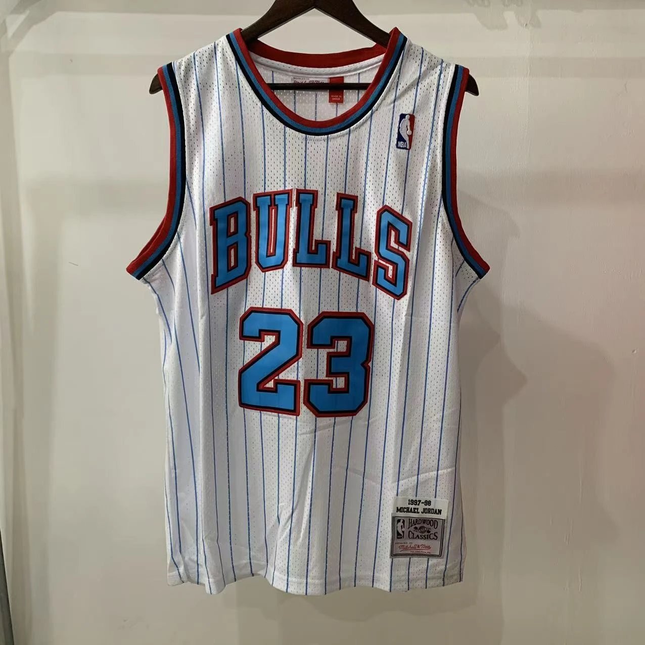 Jordan White Blue Stripe
