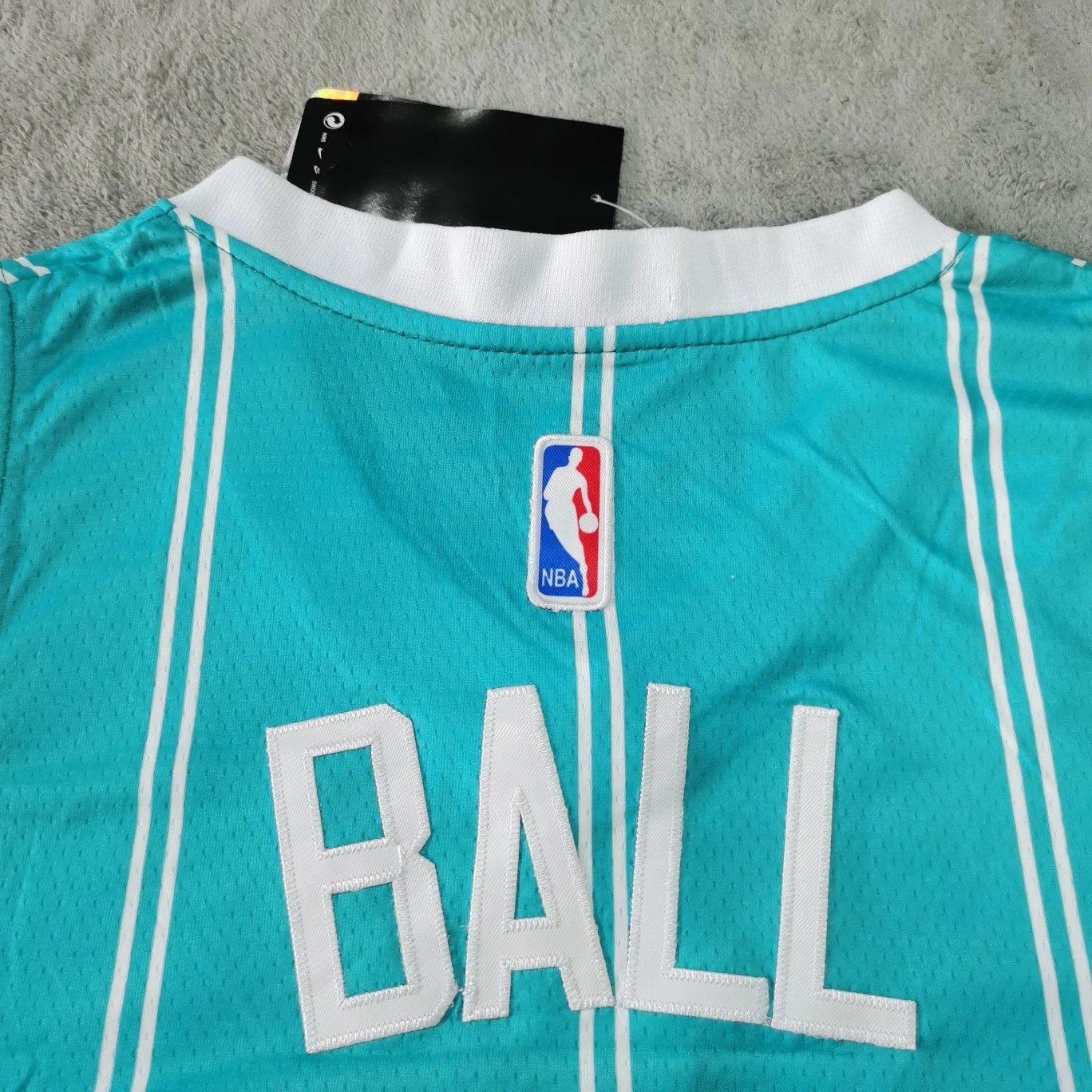 Charlotte Hornets Nike NBA Swingman Jersey Teal Blue Activewear - 32