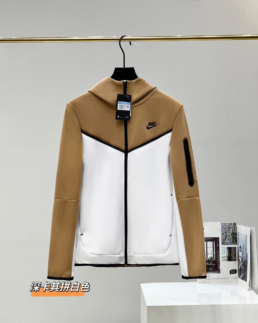 Deep khaki patchwork white jacket