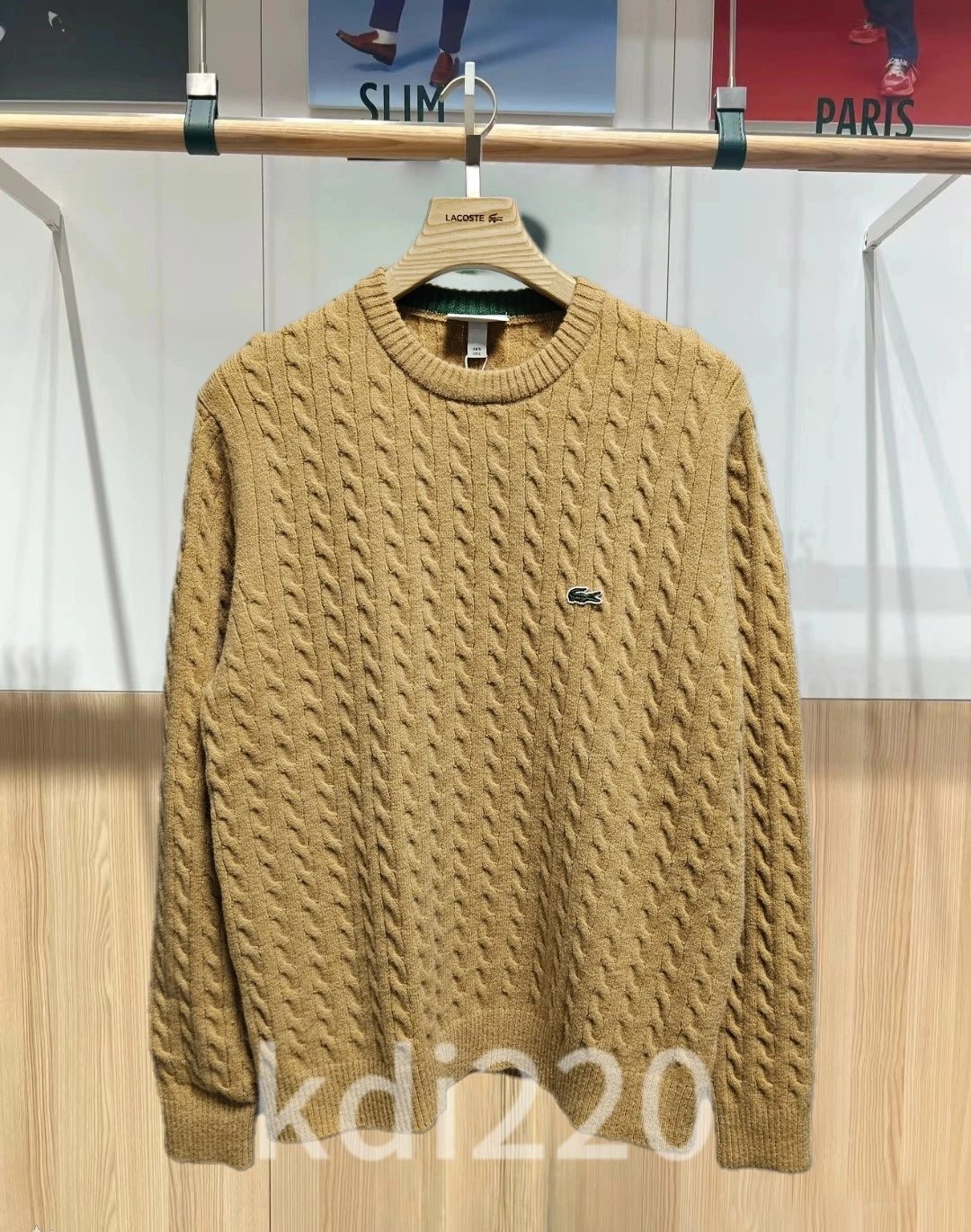 101025法式圆领经典圆领麻花纹理羊毛衣