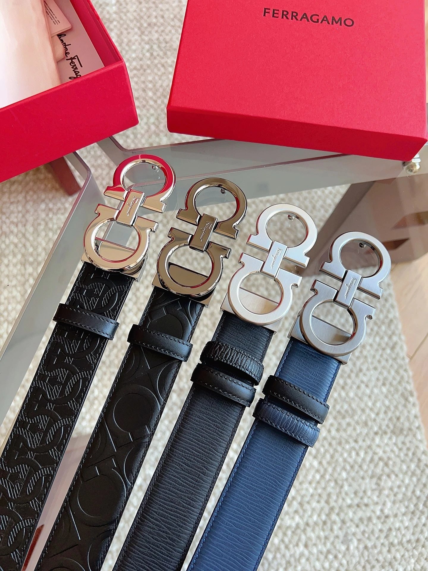 【Authentic Counter Customization】Salvatore Ferragamo Men's Belt with NFC Anti-Counterfeiting, Light Luxury Men's Leather Belt, Horsebit Buckle Business Casual Genuine Leather Replacement Belt, Ferragamo Belt