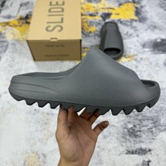 Seeking Distributors: Long-term Supply Advantage. Original Version, High Quality, High-Elasticity EVA, Summer Essential. Yeezy Slides with Stamp, Unisex, Original Box Packaging.
