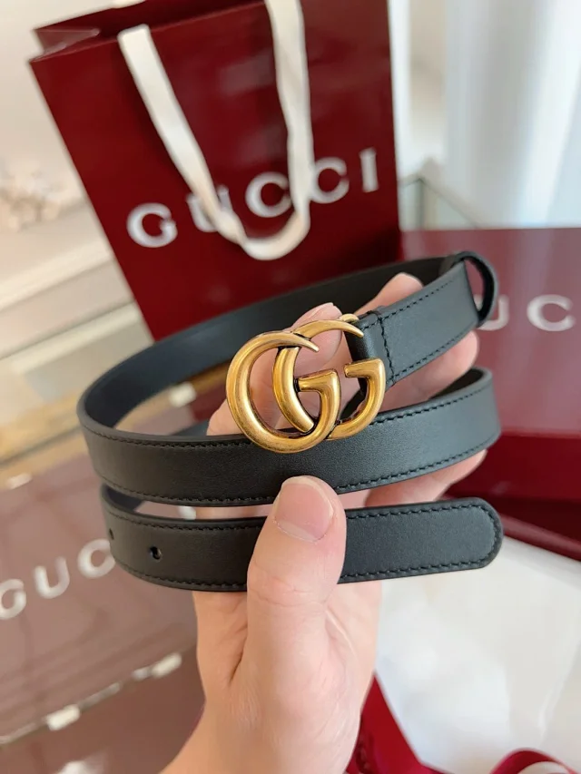 Gucci Belts Leather belt with Double G buckle product detail image 3
