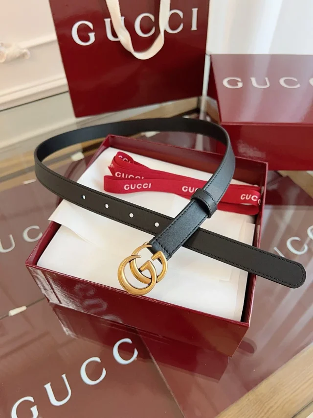 Gucci Belts Leather belt with Double G buckle product detail image 4