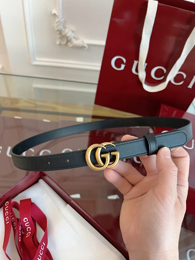 Gucci Belts Leather belt with Double G buckle product detail image 5