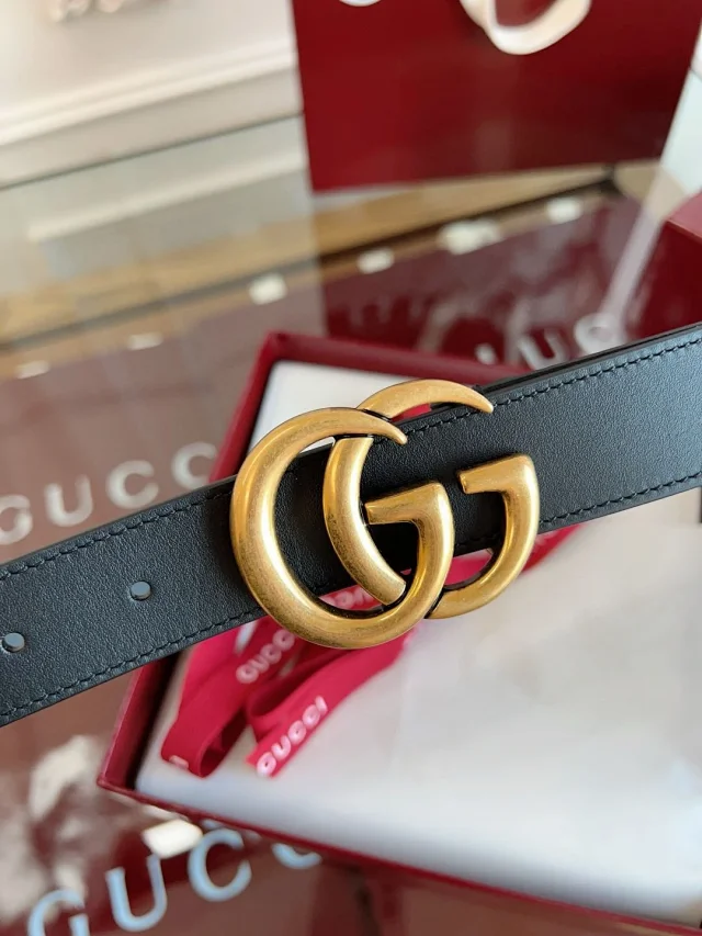 Gucci Belts Leather belt with Double G buckle product detail image 14