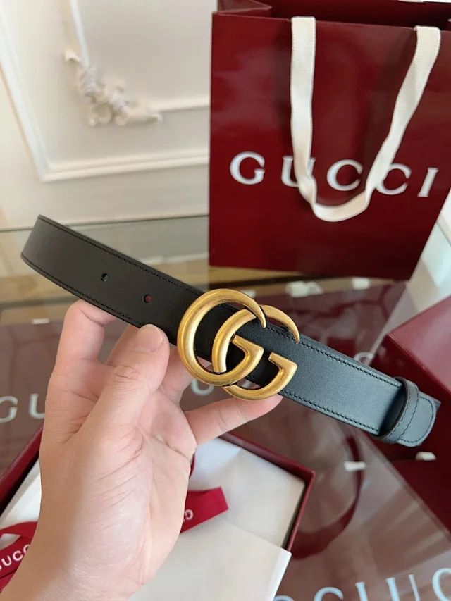 Gucci Belts Leather belt with Double G buckle product detail image 13