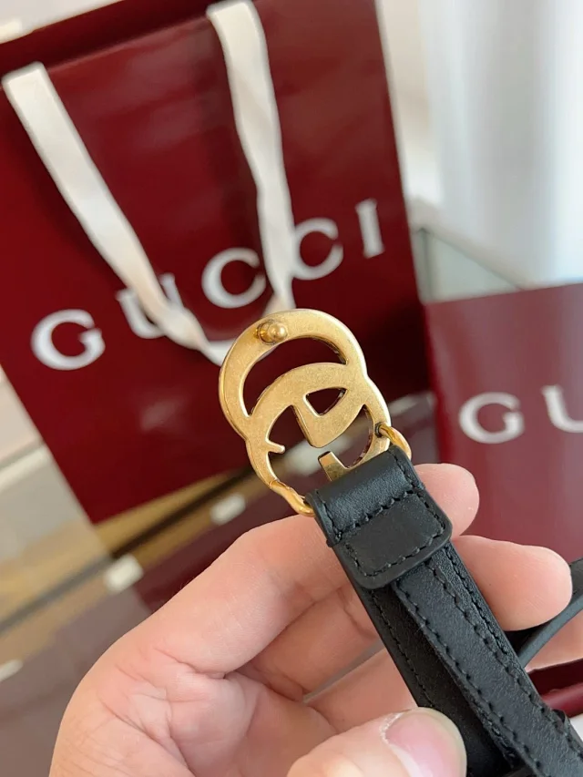 Gucci Belts Leather belt with Double G buckle product detail image 8