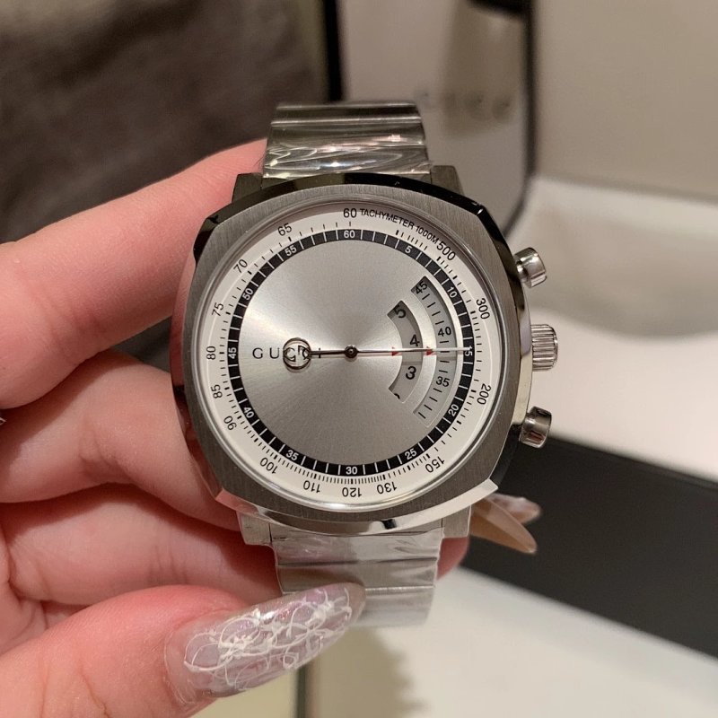 3 Gucci 40mm Grip