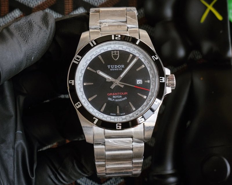 3 Tudor 42mm Grantour