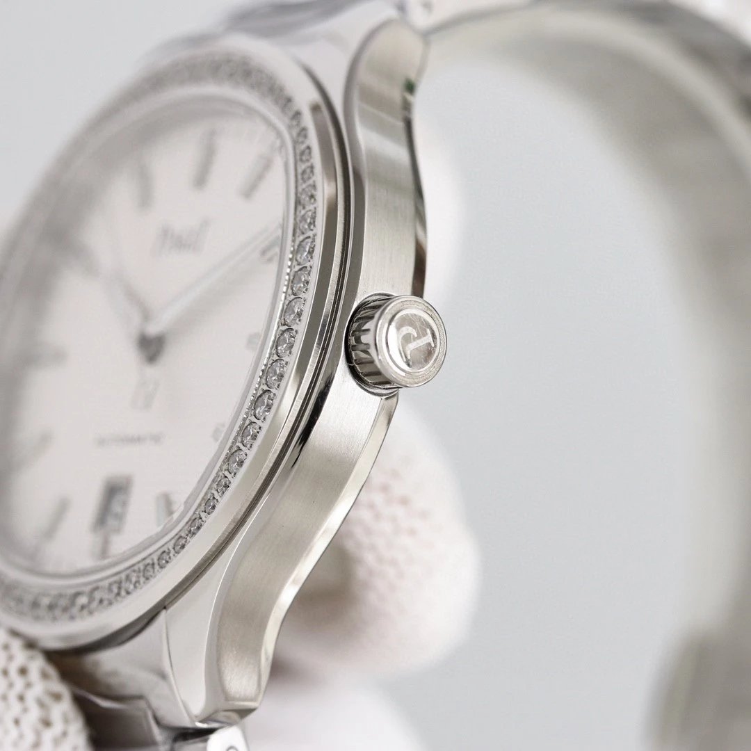 Piaget 42mm Date Automatic
