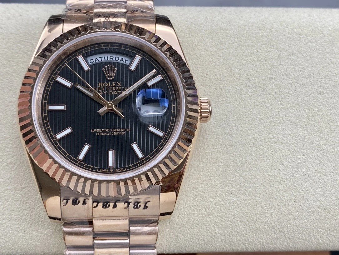 Striped T-shaped, full rose gold, striped black plate