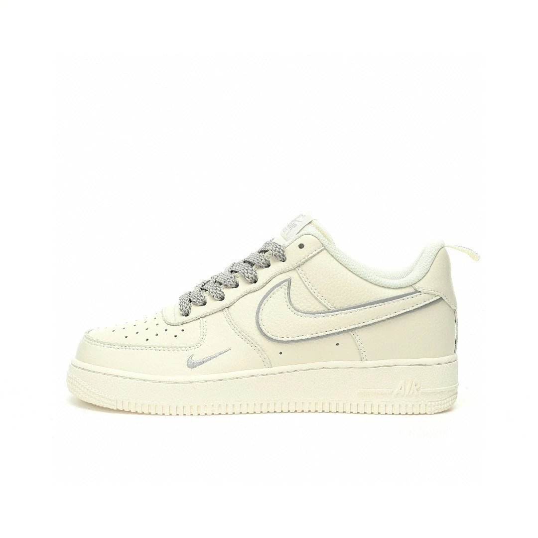 耐克Nike Air Force 1'07 Low"Beige/Sliver/Mini Swoosh"空军一号低帮经典百搭休闲运动板鞋“米白银叠钩小钩满天星”MJ0319-023